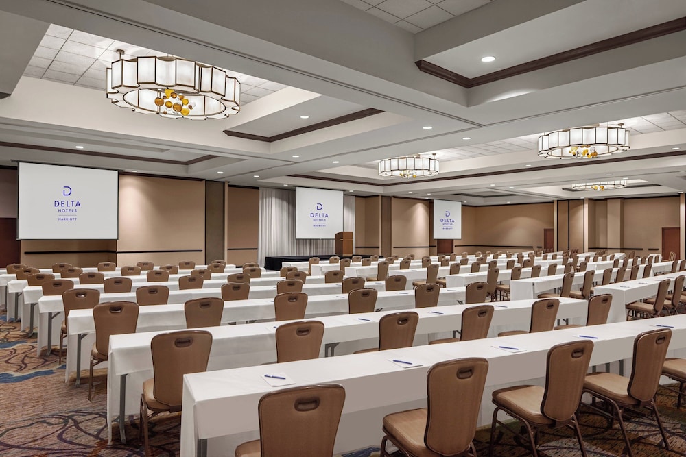 Delta Hotels by Marriott Anaheim Garden Grove - photo 23