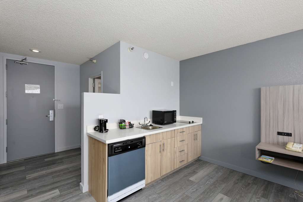 Studio6 Suites Lake Havasu City AZ - photo 14