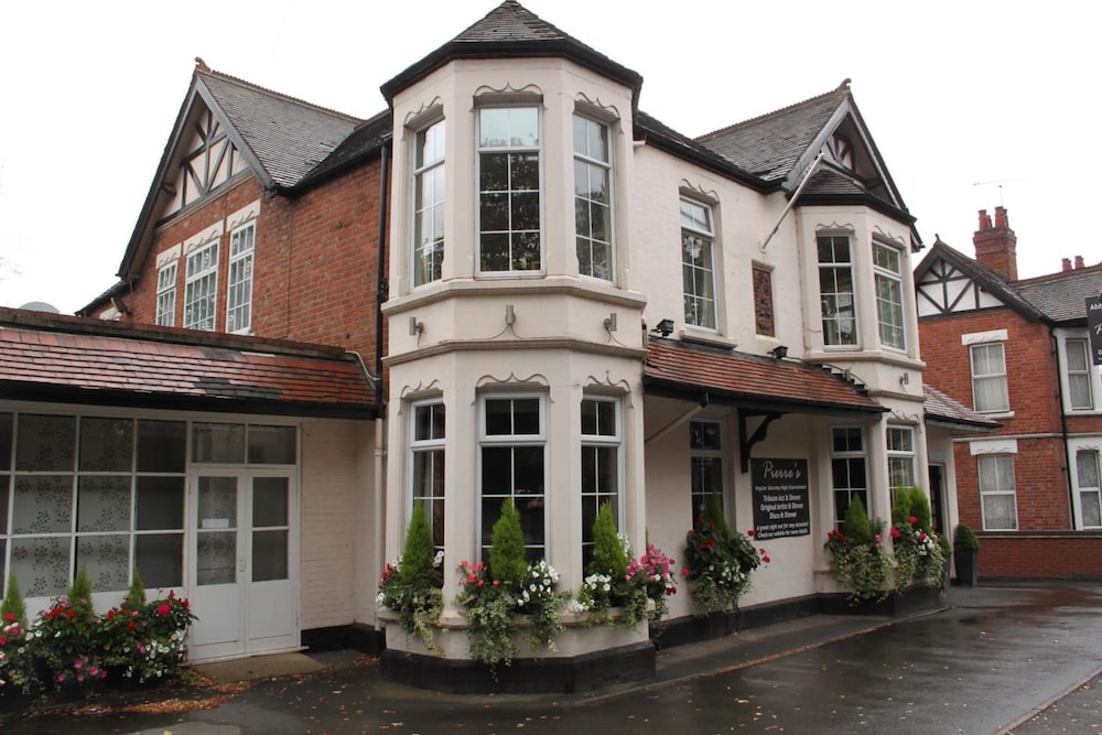 Abbey Grange Hotel - carbon neutral hotel in Nuneaton