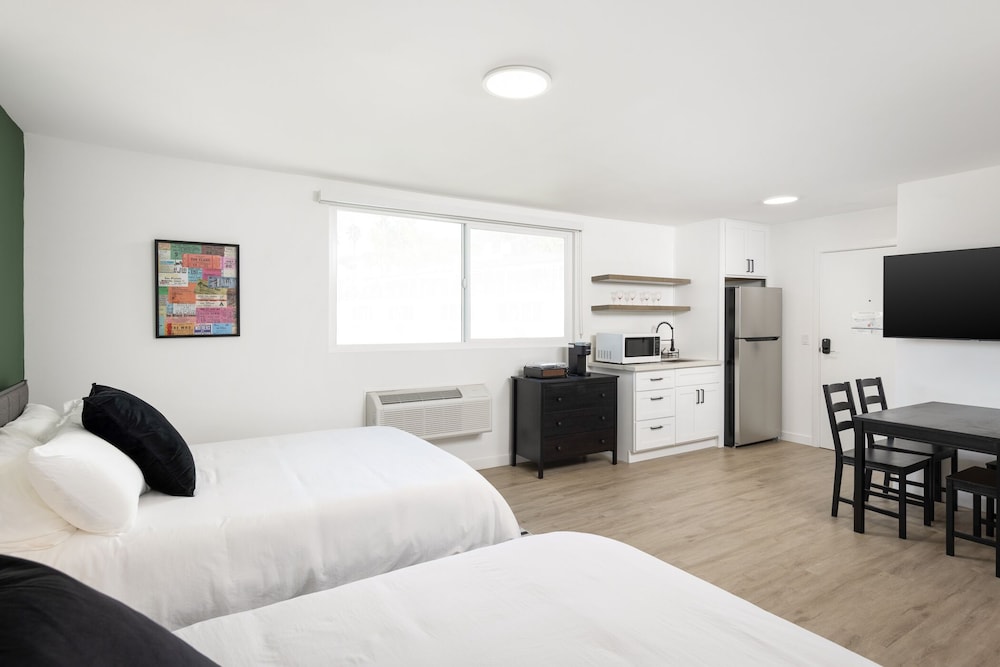 Fenix Hotel Hollywood - photo 17