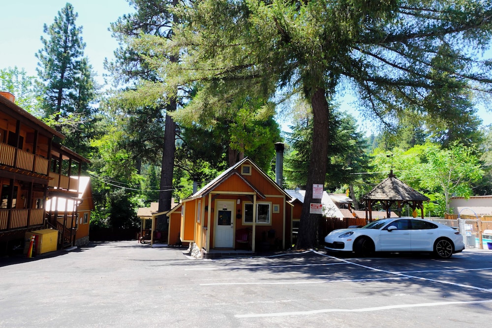 Sleepy Hollow Cabins and Hotel - photo 130