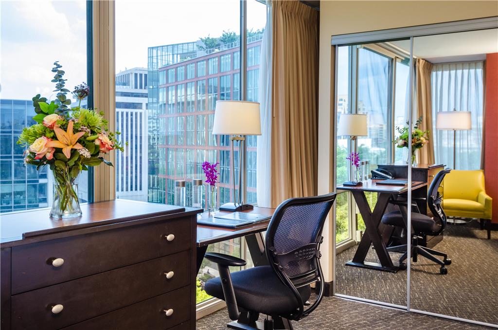 Beacon Hotel & Corporate Quarters - photo 11