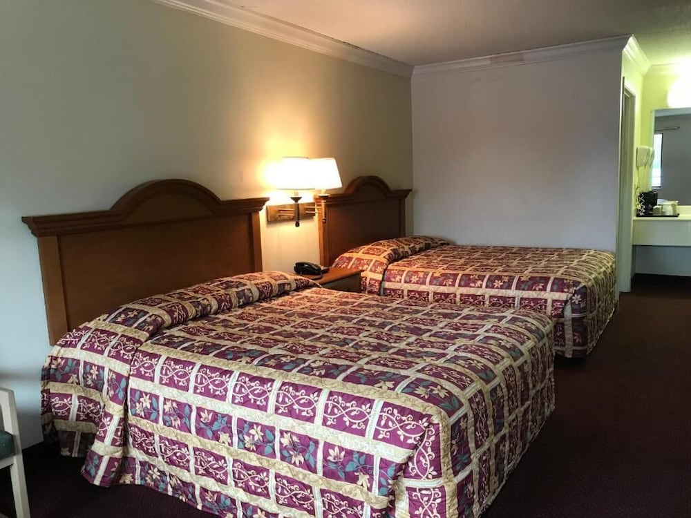 Bayfront Inn Biloxi - photo 10
