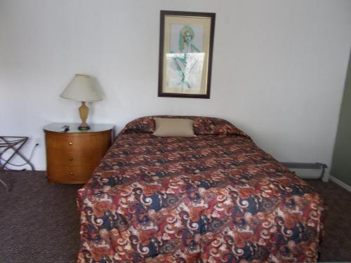 The Atomic Inn - photo 8