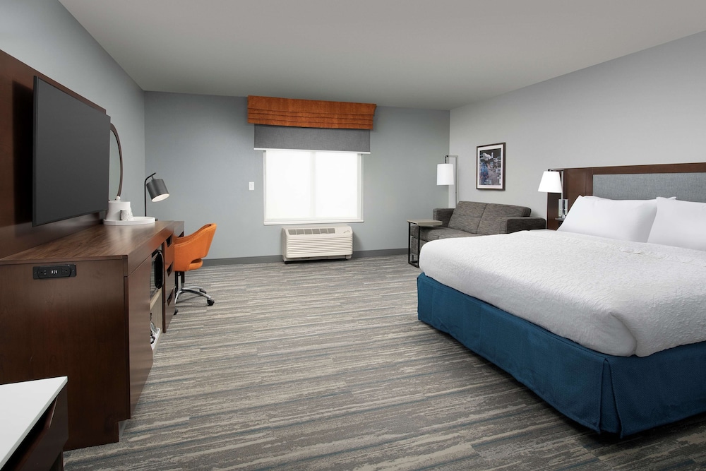Hampton Inn & Suites Rapid City Rushmore - photo 22
