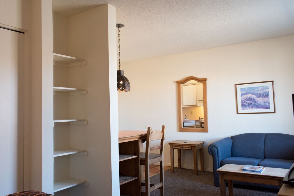 Santa Fe Suites - photo 15