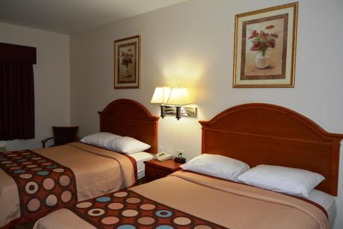 Super 8 by Wyndham Salina - photo 24