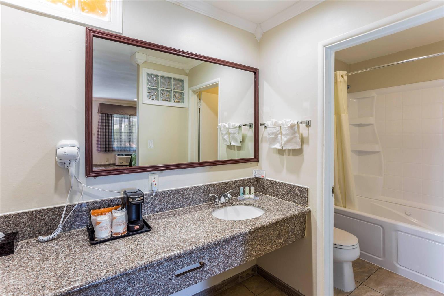 Quality Inn Escondido San Diego North County - photo 29