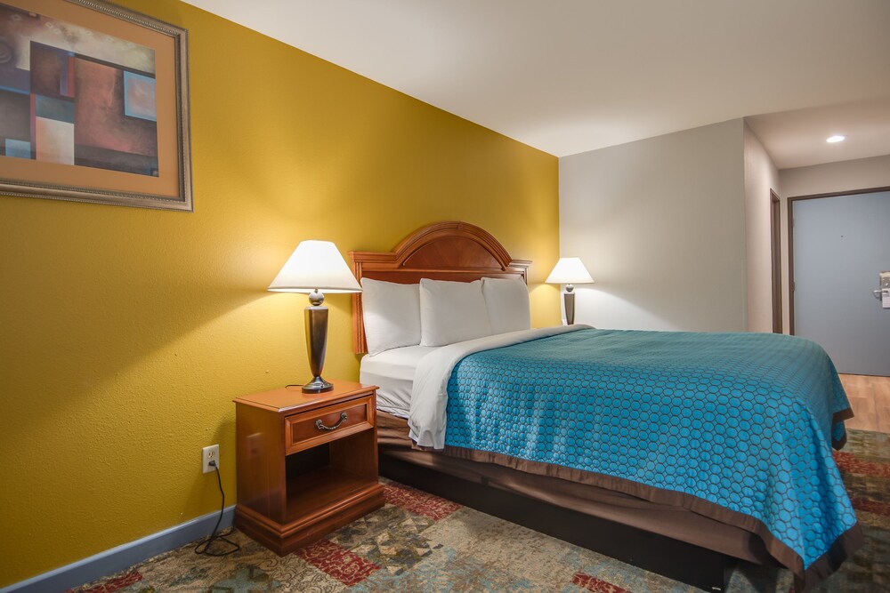 Americas Best Value Inn Hayward - photo 23