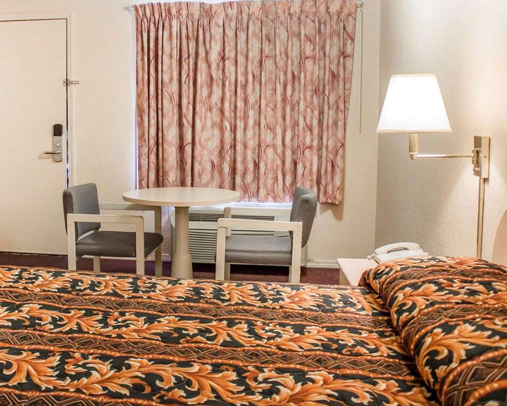 Rodeway Inn Findlay University Area - photo 19