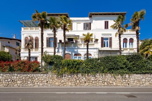 Apartman Rhea — 4-Star Luxury Hotel in Opatija, Croatia