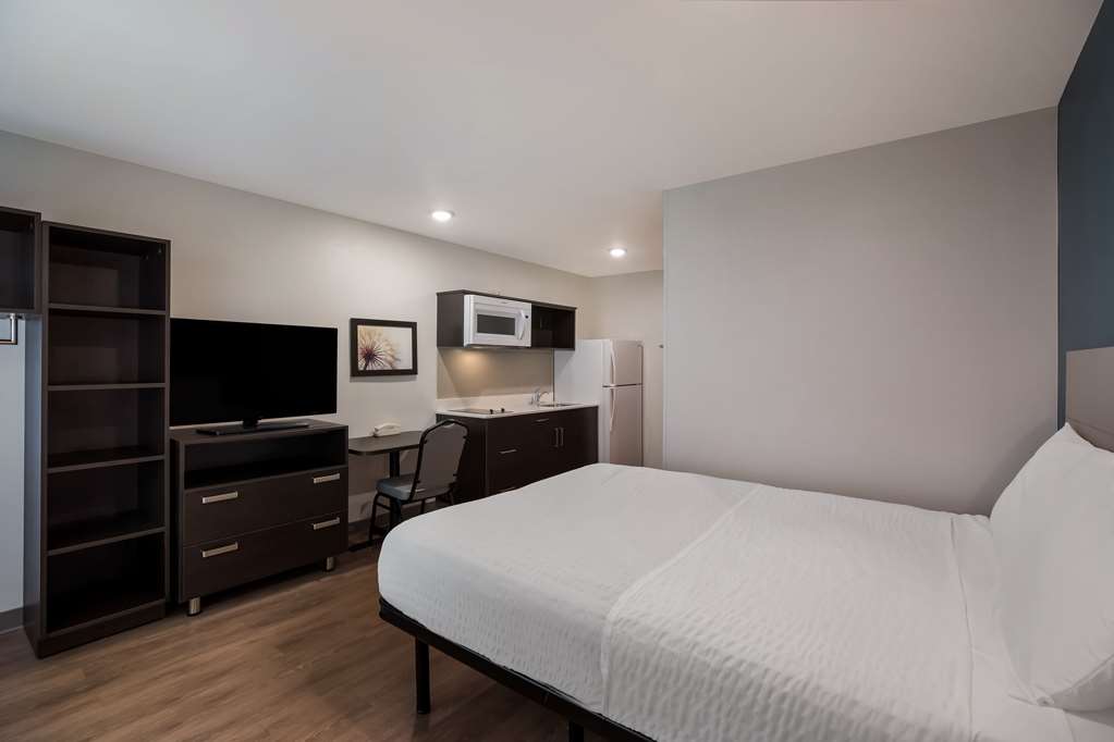 WoodSpring Suites Orlando West Clermont - photo 16