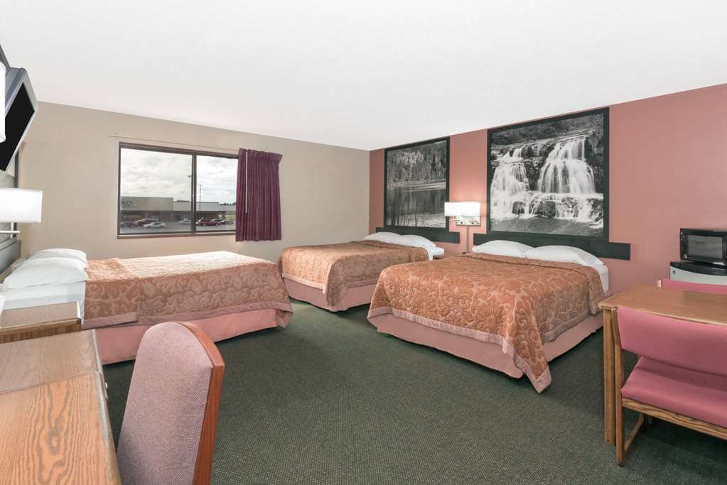 Super 8 by Wyndham Perham - photo 17