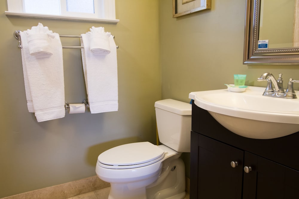 Monterey Peninsula Inn - photo 21