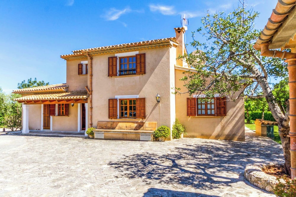 Cal Rei - carbon neutral hotel in Pollenca