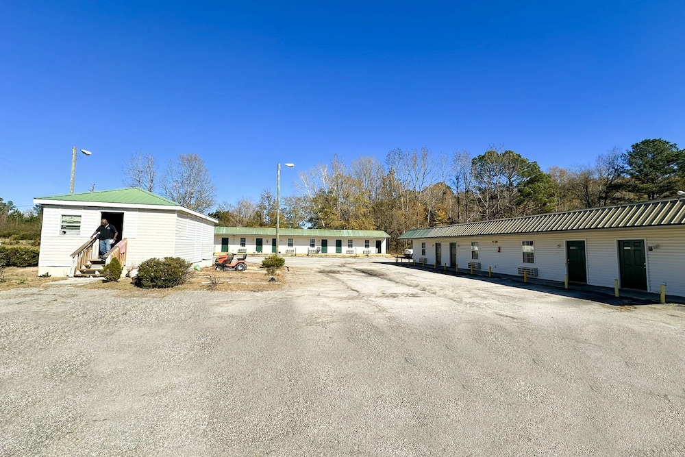 Sparta Seven Motel By OYO near Milledgeville - photo 39
