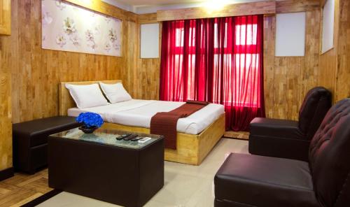 Sky Palace Hotel — hotel in Kannur