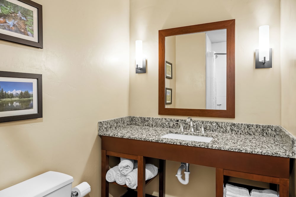 Heartland Inn and Suites - photo 21