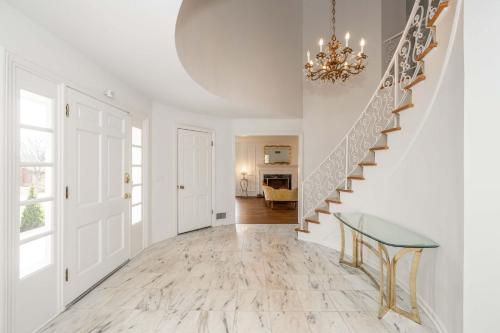 Tallen Manor Retreat — Hamilton