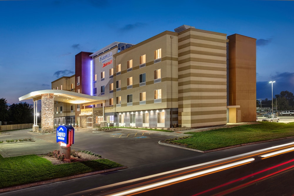 Fairfield Inn and Suites by Marriott Denver Southwest Lakewood in Lakewood, United States
