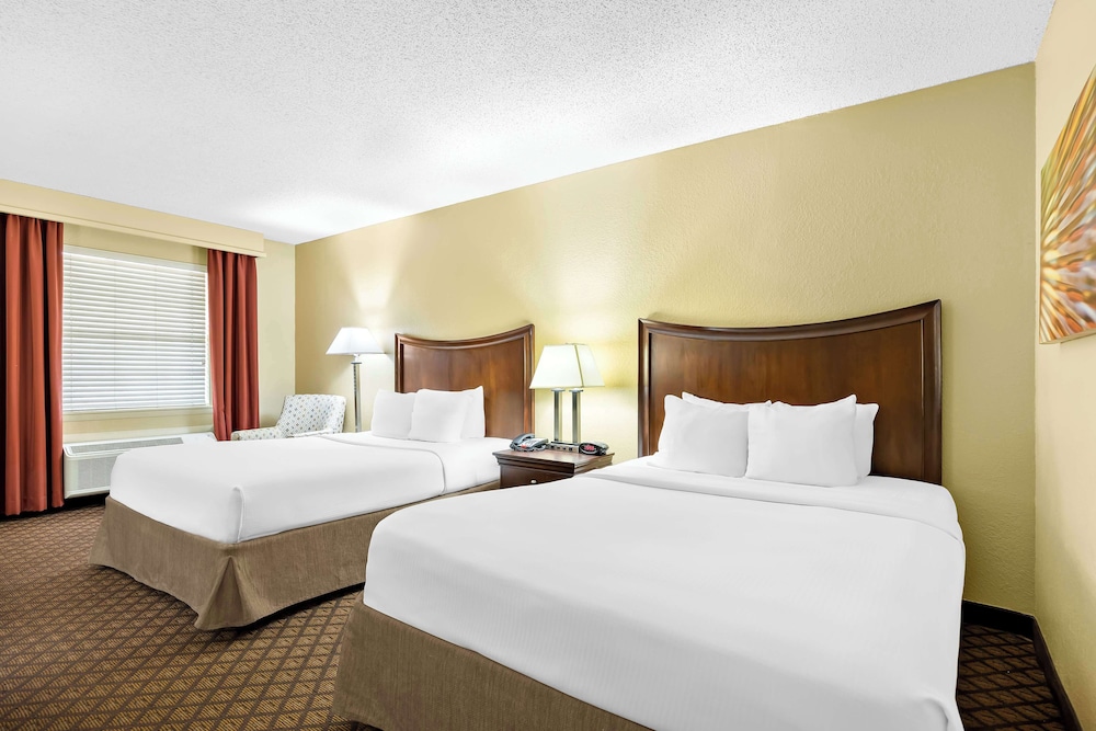 Best Western Coach House - photo 7