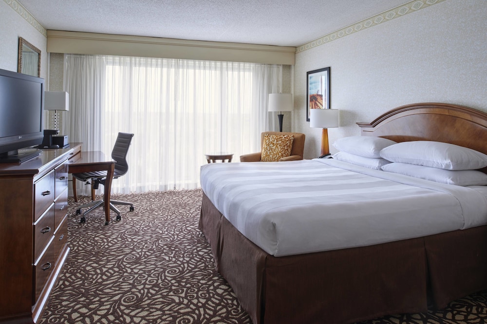 Marriott Milwaukee West - photo 5