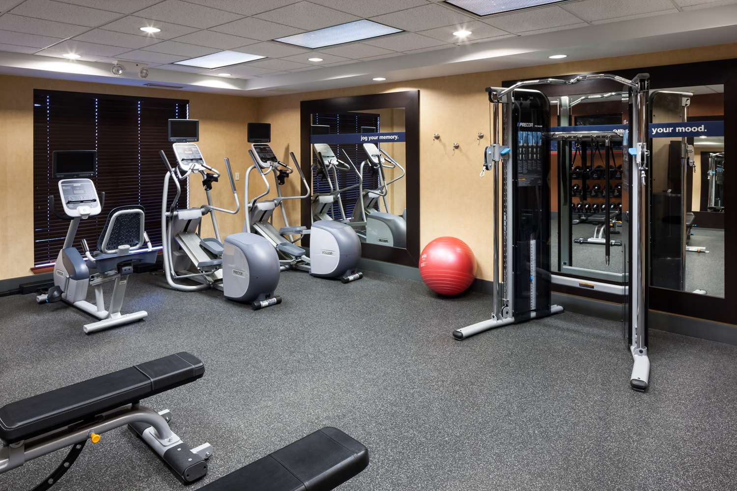 Hampton Inn Kansas City Liberty - photo 17