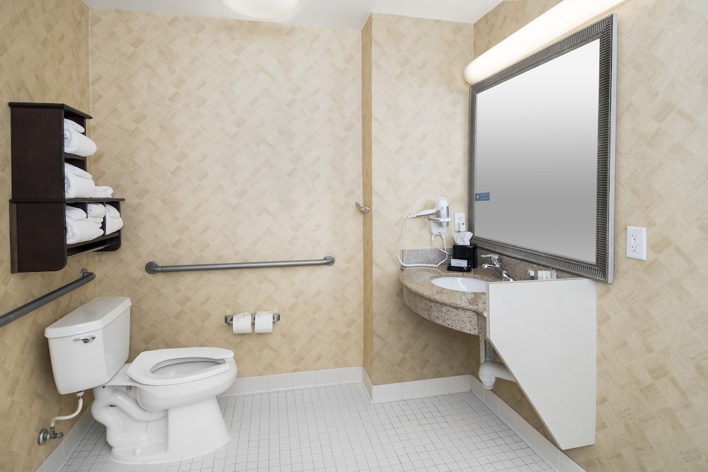 Hampton Inn & Suites Jacksonville Deerwood Park - photo 43