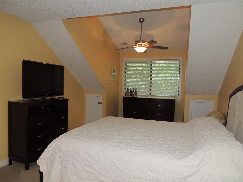 Kingston Residences Resort 1 and 2 Bedroom Villas - photo 2