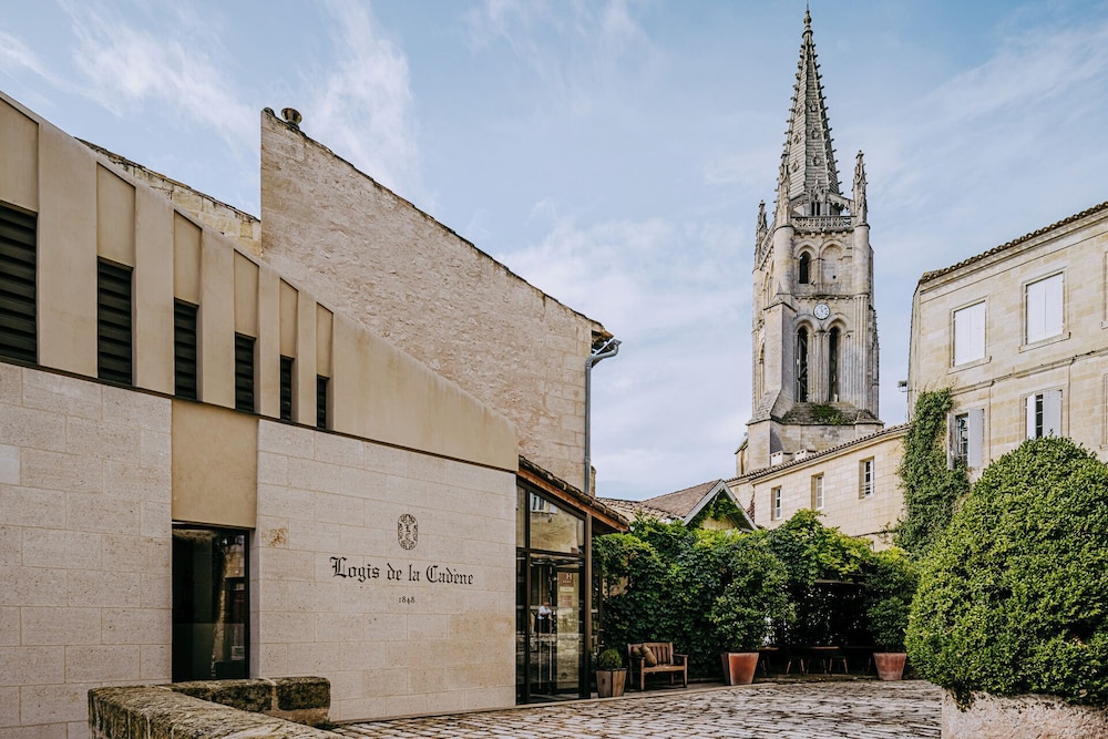 Logis de la Cadène - carbon neutral hotel in Saint-Emilion