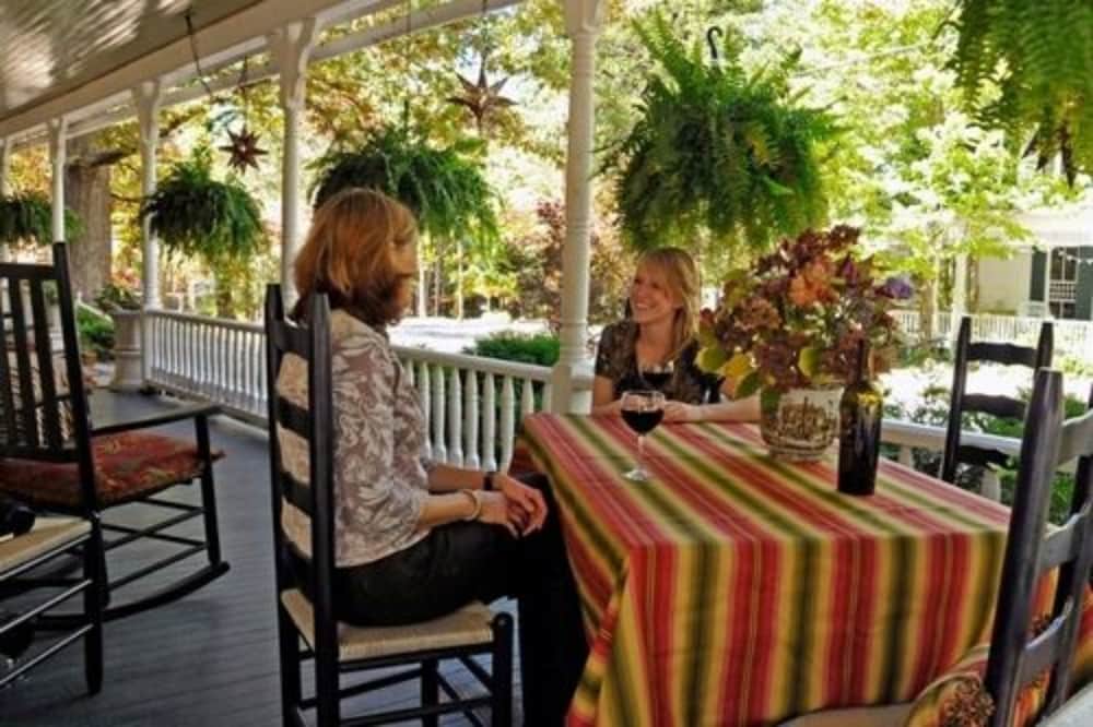 Edgeworth Inn - photo 22