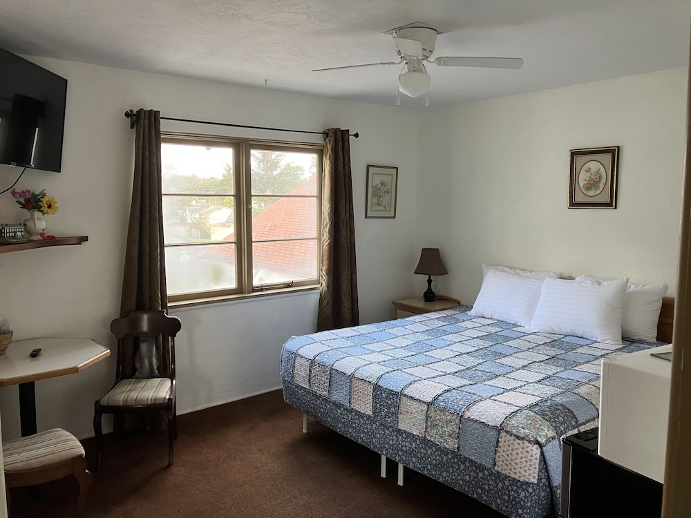 Florence Lighthouse Inn - photo 55