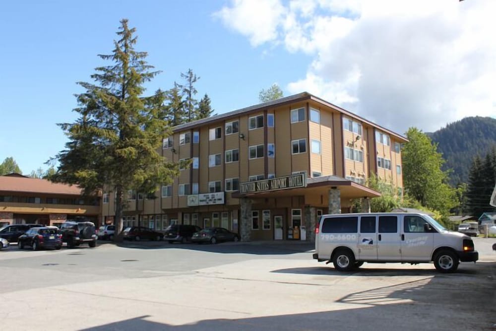 Frontier Suites Hotel in Juneau - photo 35