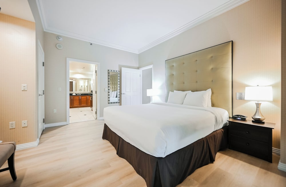 StripViewSuites at Signature - photo 67