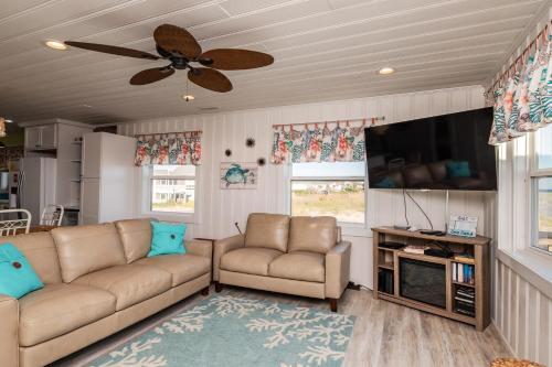 Moon Struck by Oak Island Accommodations - photo 42