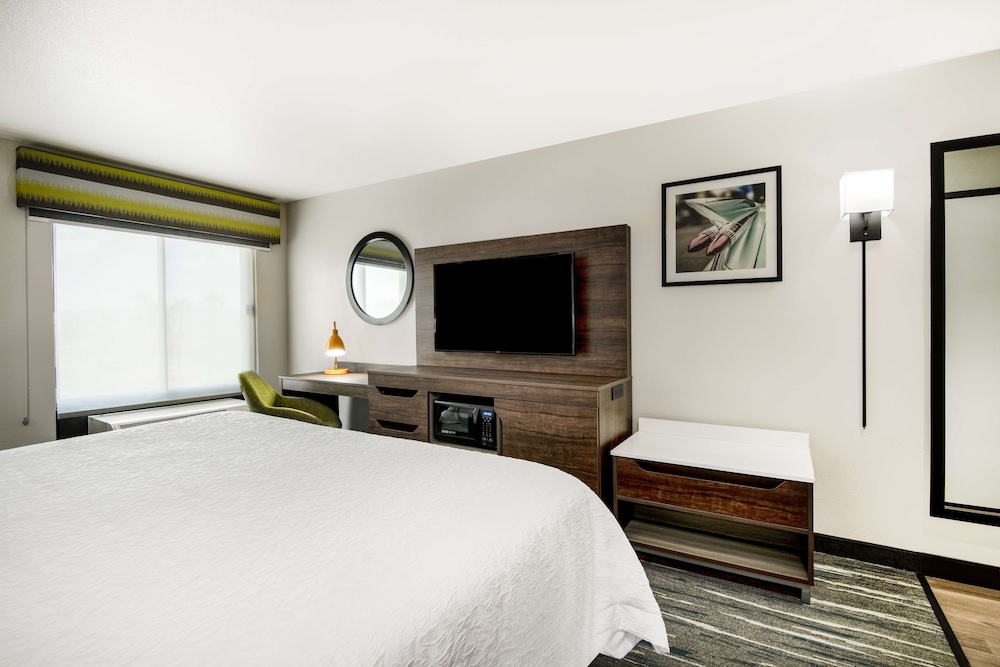 Hampton Inn & Suites Las Vegas Henderson - photo 12