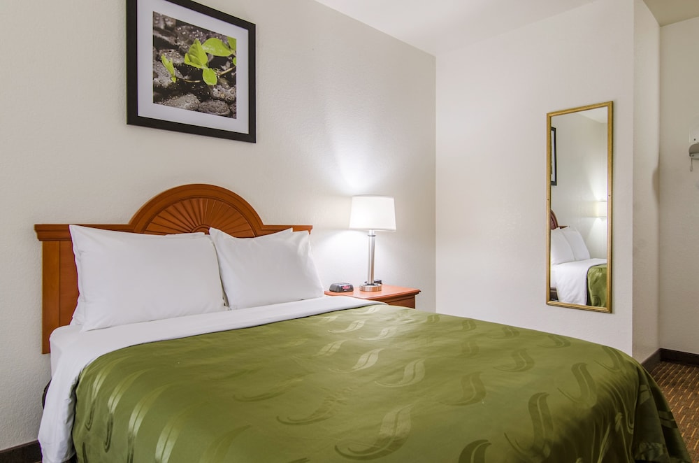 Quality Inn Junction City Near Fort Riley - photo 15