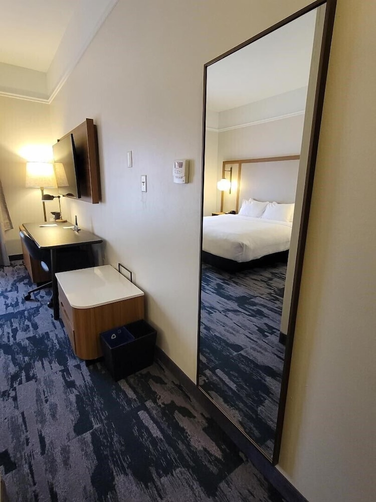 Fairfield Inn & Suites by Marriott Fort Wayne - photo 17