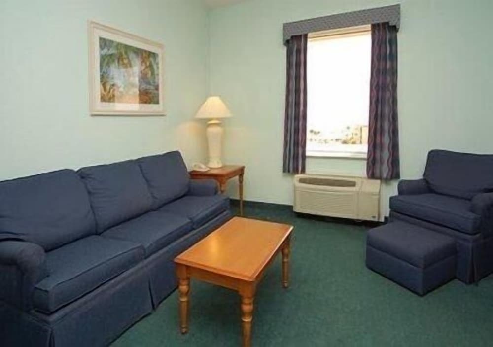 Cocoa Beach Suites - photo 23