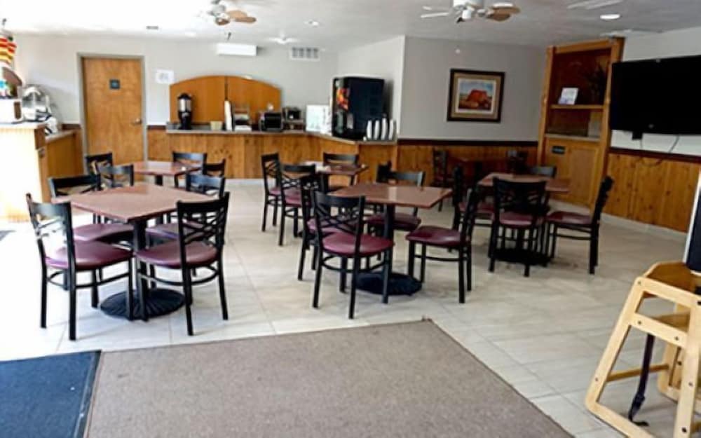 Ruidoso Mountain Inn - photo 18