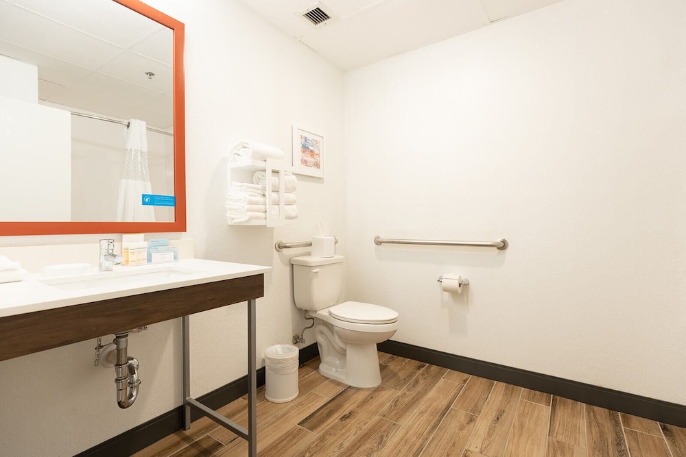 Hampton Inn by Hilton of Kuttawa Eddyville - photo 40