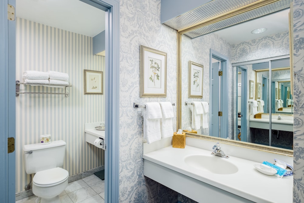 The Farmington Inn & Suites - photo 25