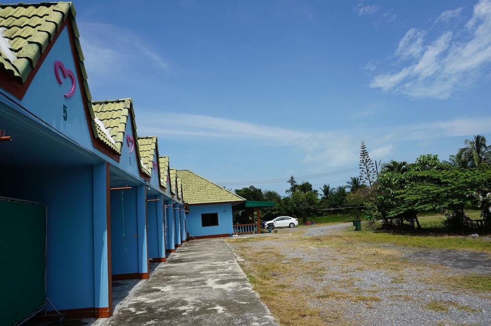 Chai Talae Resort - last minute hotel in Pak Phanang