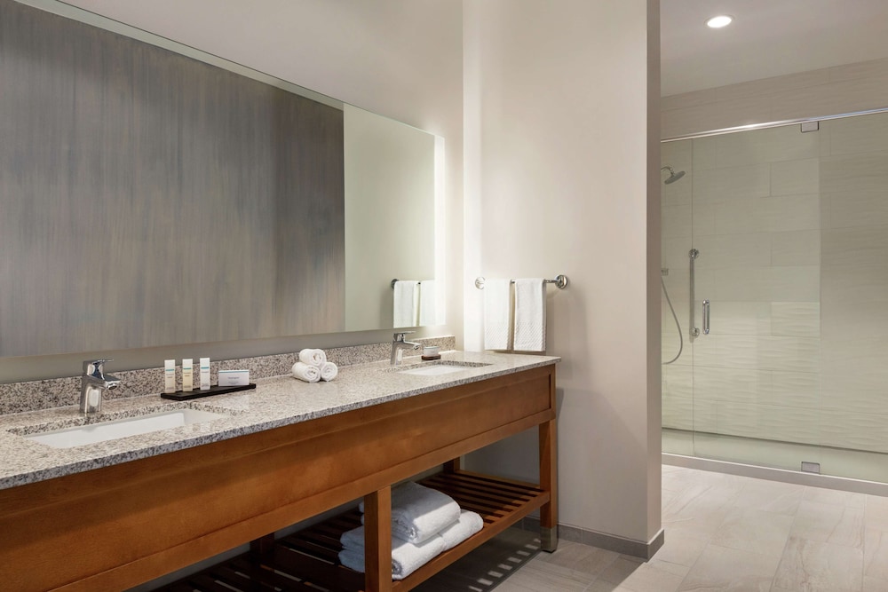 Embassy Suites by Hilton Sarasota FL - photo 24