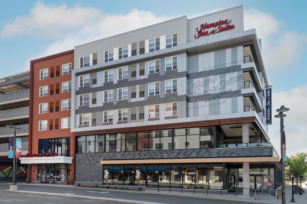 Hampton Inn & Suites Watertown Boston - photo 37