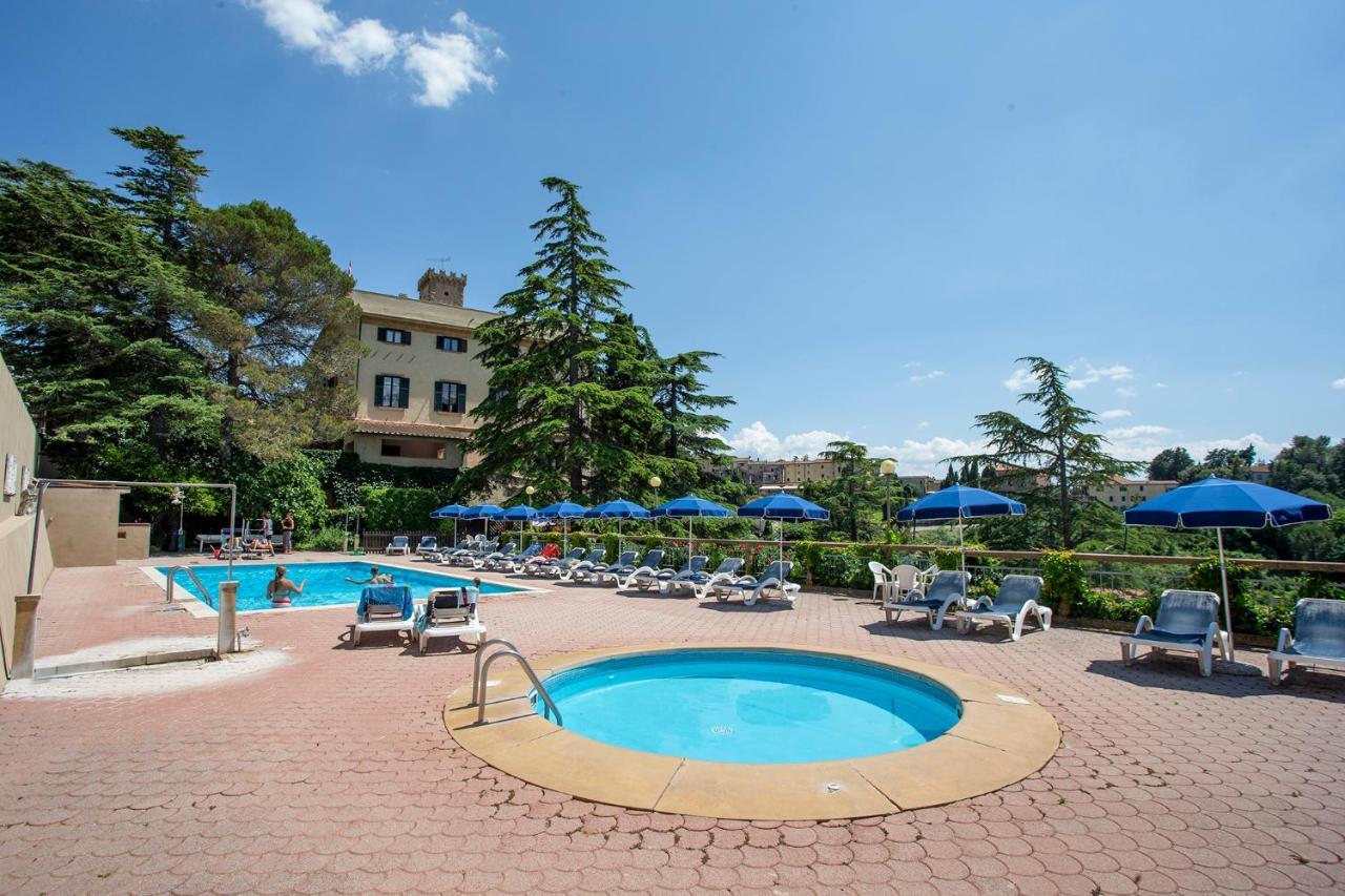 Residence Villa Elena — 4-Star Luxury Hotel in Guardistallo, Italy