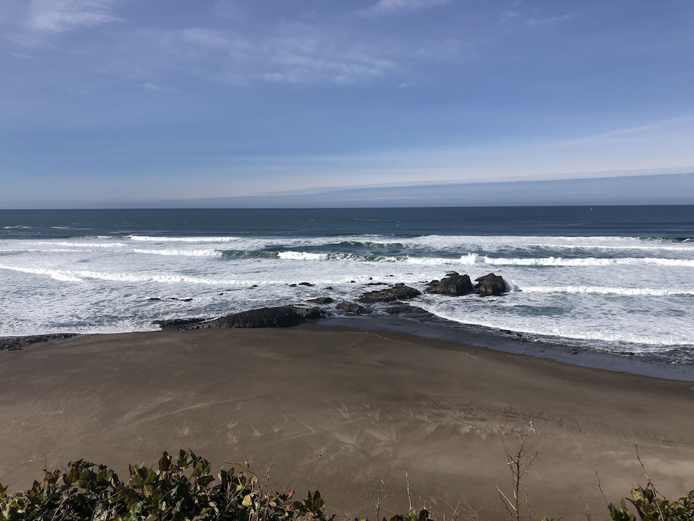 Ester Lee Oceanview Inn - photo 100