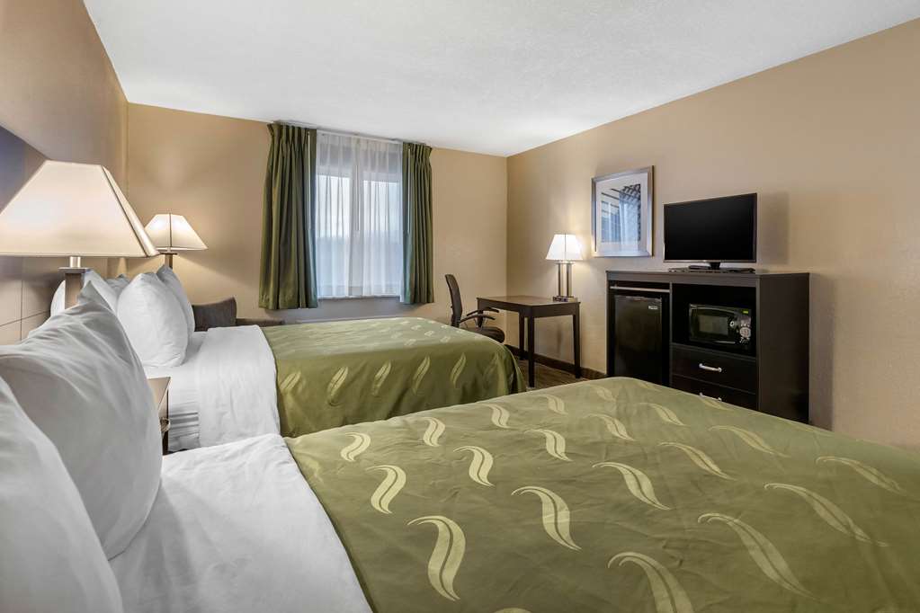 Quality Inn & Suites Des Moines Merle Hay Road - photo 18