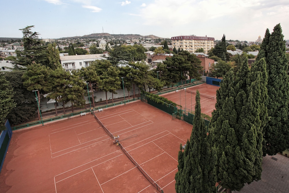 Tennis court