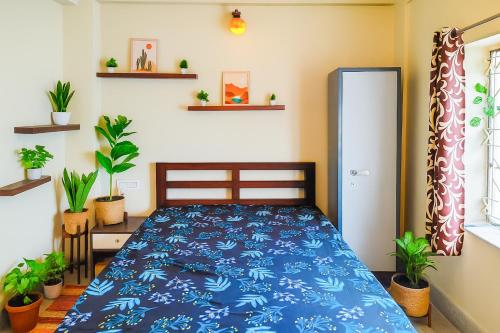 AC ROOM with attached bathroom - last minute hotel in Kolkata